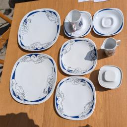 Langenthal Geschirr mit Design von Hans Erni